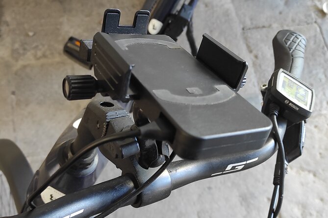 Palladian E-Bike Rental in & around Vicenza - Navigation and storytelling add-ons: what you pay for