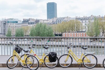 Paris day Bike Rental - What You Actually Get: Bike, Basket, Phone Mount, and Helmet