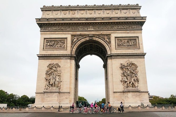 Paris Tour de France Bike Ride - Starting at 6:15 am: how the timing shapes the ride
