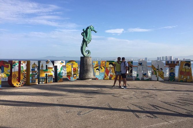 Private Tour in El Malecon Boardwalk Bike Ride - Stop 4: Parroquia de Nuestra Señora de Guadalupe and classic architecture