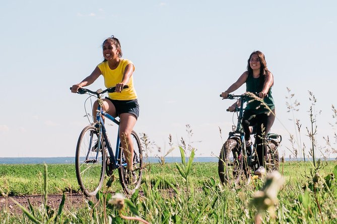 Quebec City - Regular Bike Rental on Ile d'Orléans - The bike rental basics: what’s included (and what you should plan for)