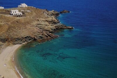 Romantic Cycling Tour with Private Picnic at the beach - Where the tour begins at the Maou vineyard farm