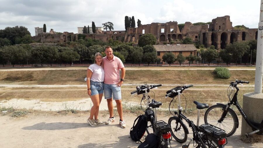 Rome: E-Bicycle Tour - Colosseum, Circus Maximus, and the Aventine Keyhole Option