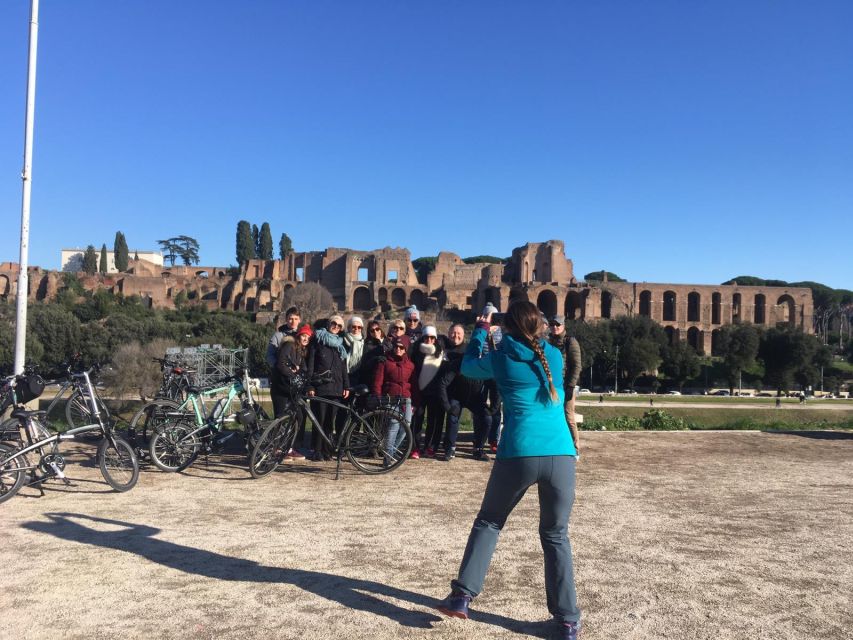 Rome: E-Bicycle Tour - Biking in Rome Traffic: Safety, Helmets, and Confidence