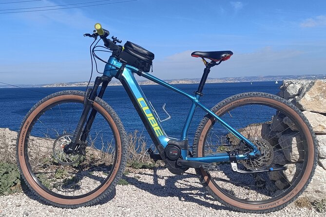 Self guided tours and Bike Rental in Marseille near Calanques - Picking your ride: Calanques, Cassis, city loops, and Route des crêtes