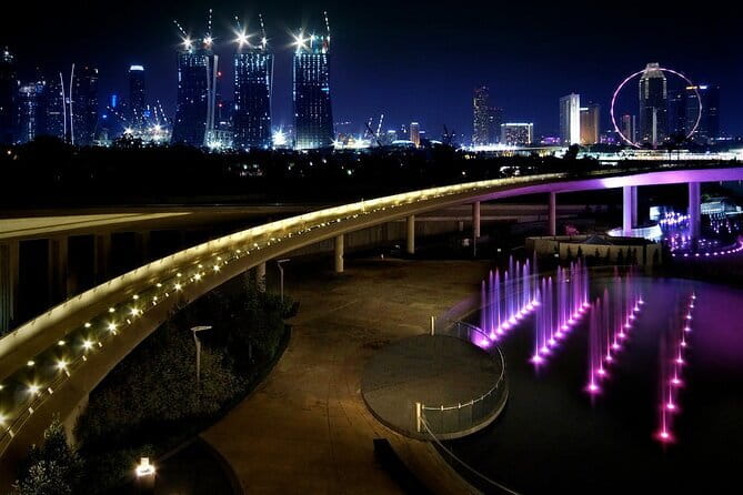 Singapore Private Night Cycling with Dinner - Entering The Night: 7pm timing, private pacing, and what 4 hours feels like