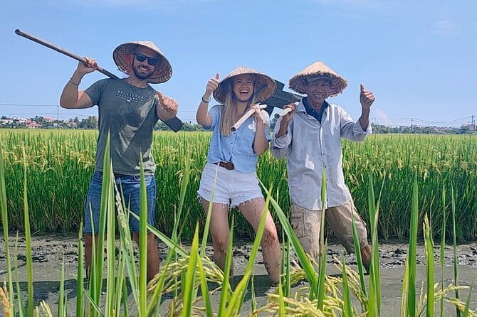Small Group Bicycle Tour with Farming and Fishing Experience - Cam Thanh from the old town: what makes this bike tour feel local