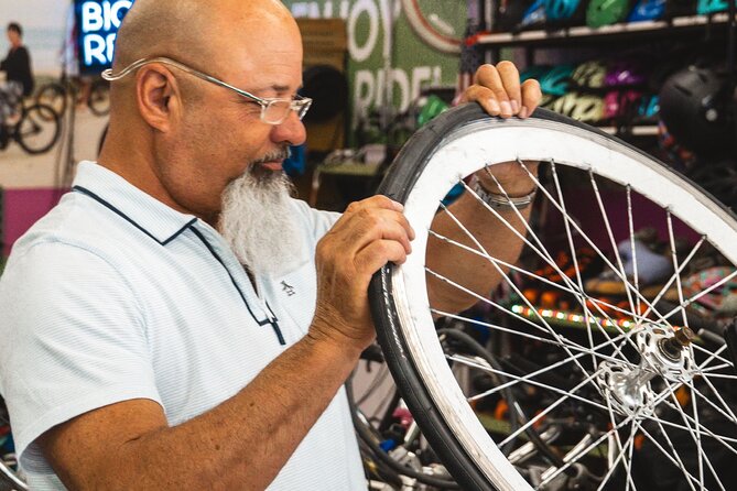 South Beach Tandem Bike Rental - Miami Design District and South Pointe Park: using short rides to change the mood