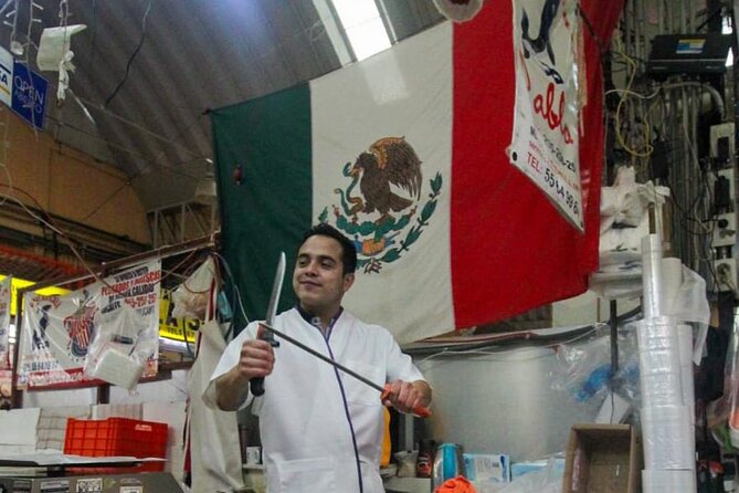 Street Food Bike Ride/Roma-Condesa/All-Inclusive 3.5 hours - Stop 2 in Roma Norte: tamales that taste like someone made them