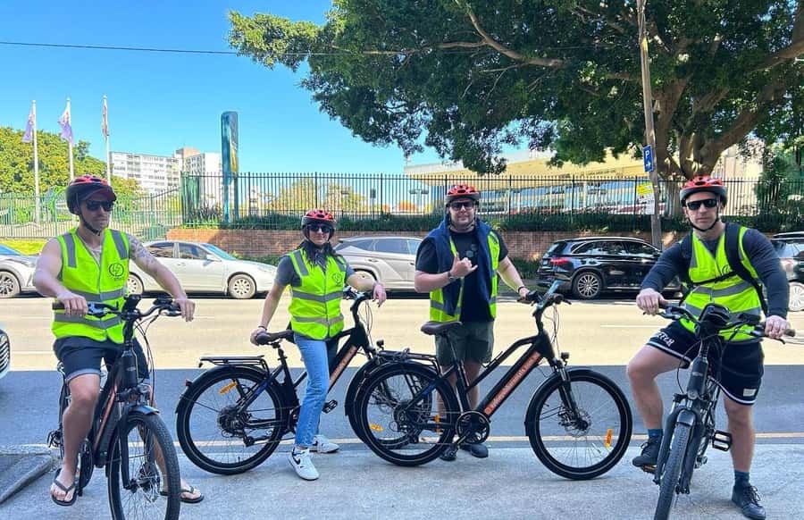 Sydney: Electric Bike Rental & Wheel Explorer Audio Guide - Barangaroo, Cockle Bay, The Star, and the harbour back end of the loop
