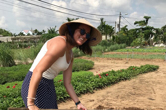 Tra Que Village Cycling And Farming - Entering Tra Que Vegetable Village: The Organic Detail You’ll Remember