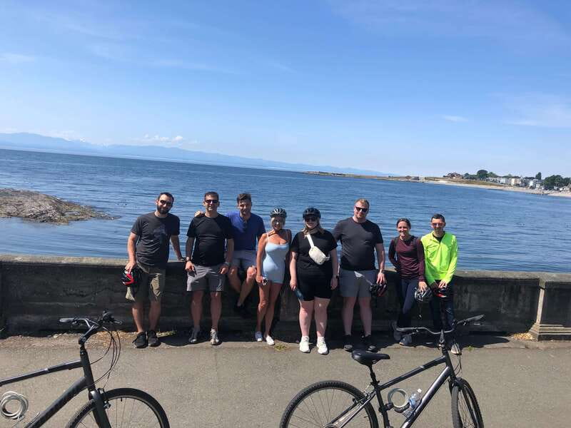 Victoria: 3-hour City Highlights Tour & Coastal Bike Ride - Government House and Craigdarroch Castle: Where the City Gets Grand