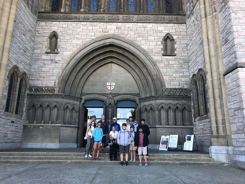 Victoria: 3-hour City Highlights Tour & Coastal Bike Ride - Clover Point, Beacon Hill Park, and Dallas Road: Ocean Breeze With a Plan