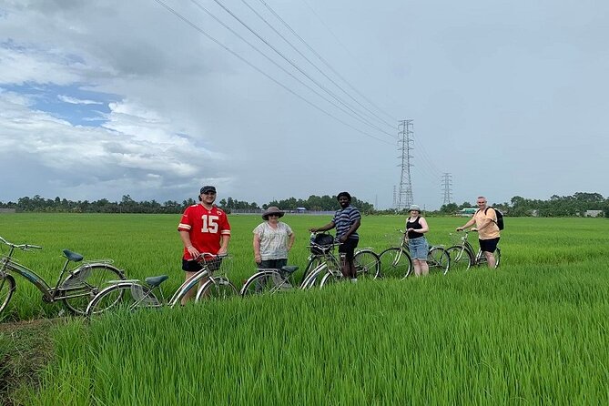 VIP Mekong Delta Adventure Cycling & Kayaking - Private Day Trip - A comfortable break: Vinh Trang Pagoda at midday