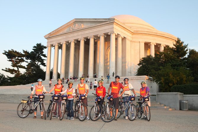 Washington DC Sites at Night Guided Bicycle Tour - Safety, Pacing, and Group Control (Why This Doesn’t Feel Chaotic)