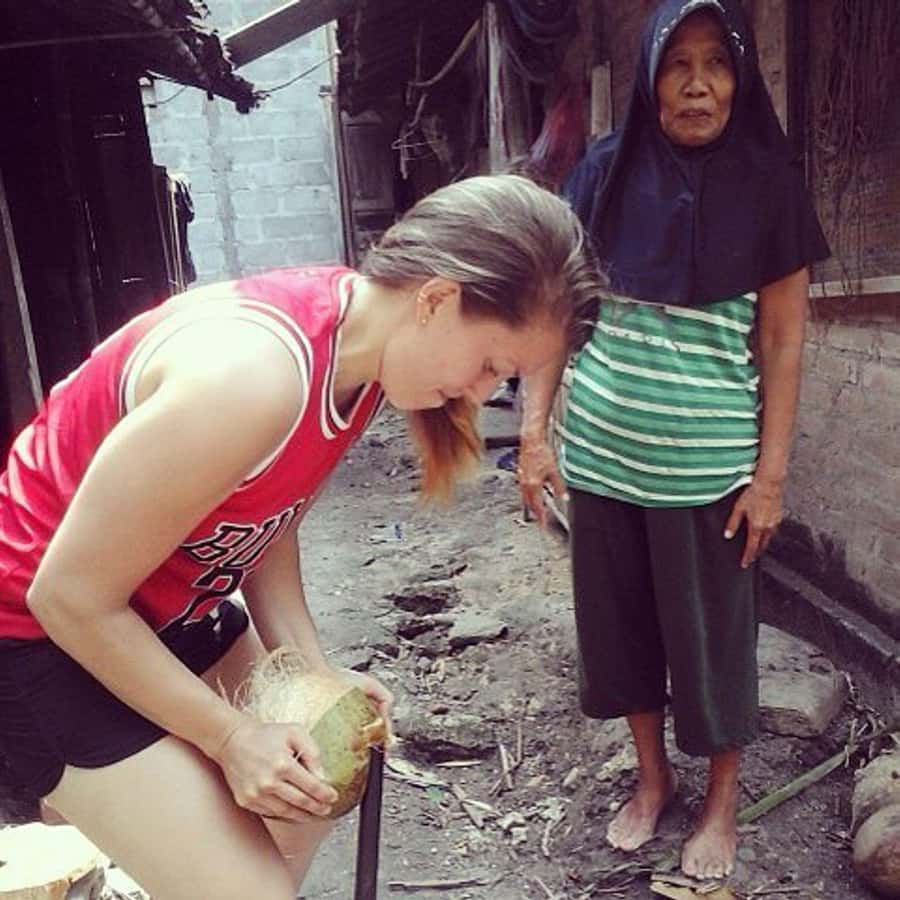 Yogyakarta: Traditional Village Bicycle Tour with Transfer - Antique Bikes and First Contact at the Traditional House